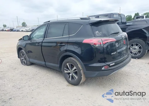 2018 Toyota Rav4 Xle z USA, uszkodzony, nr VIN 2T3RFREV6JW763345